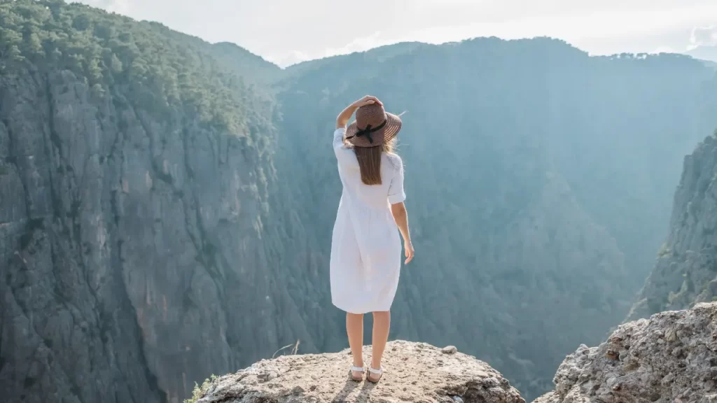 Dicas de Viagem para Mulheres que Viajam Sozinhas